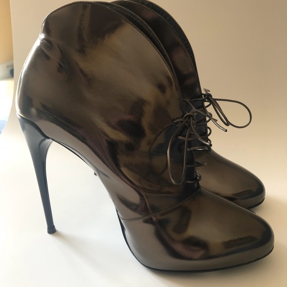 Authentic Gucci Boots Size 8 - Picture 2 of 8